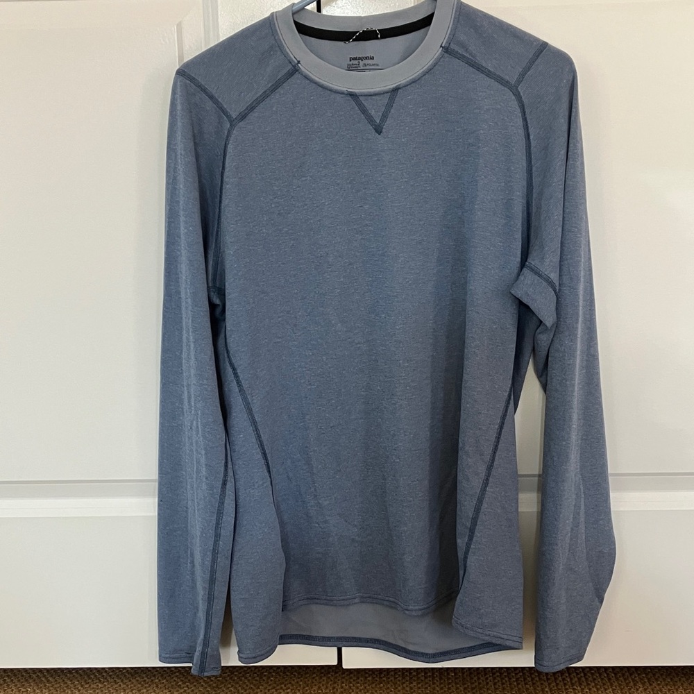 Patagonia Men’s Capilene2 light blue long sleeve t-shirt size L